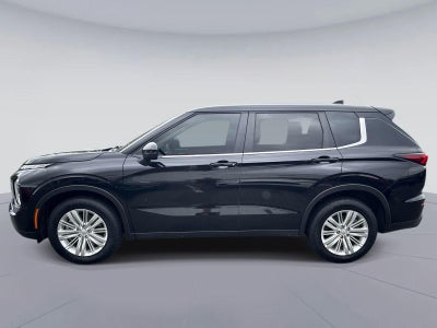 2024 Mitsubishi Outlander ES