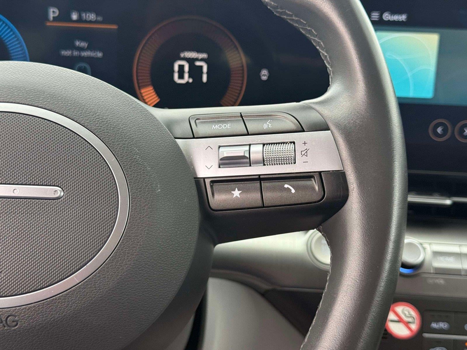 2025 Hyundai KONA SEL