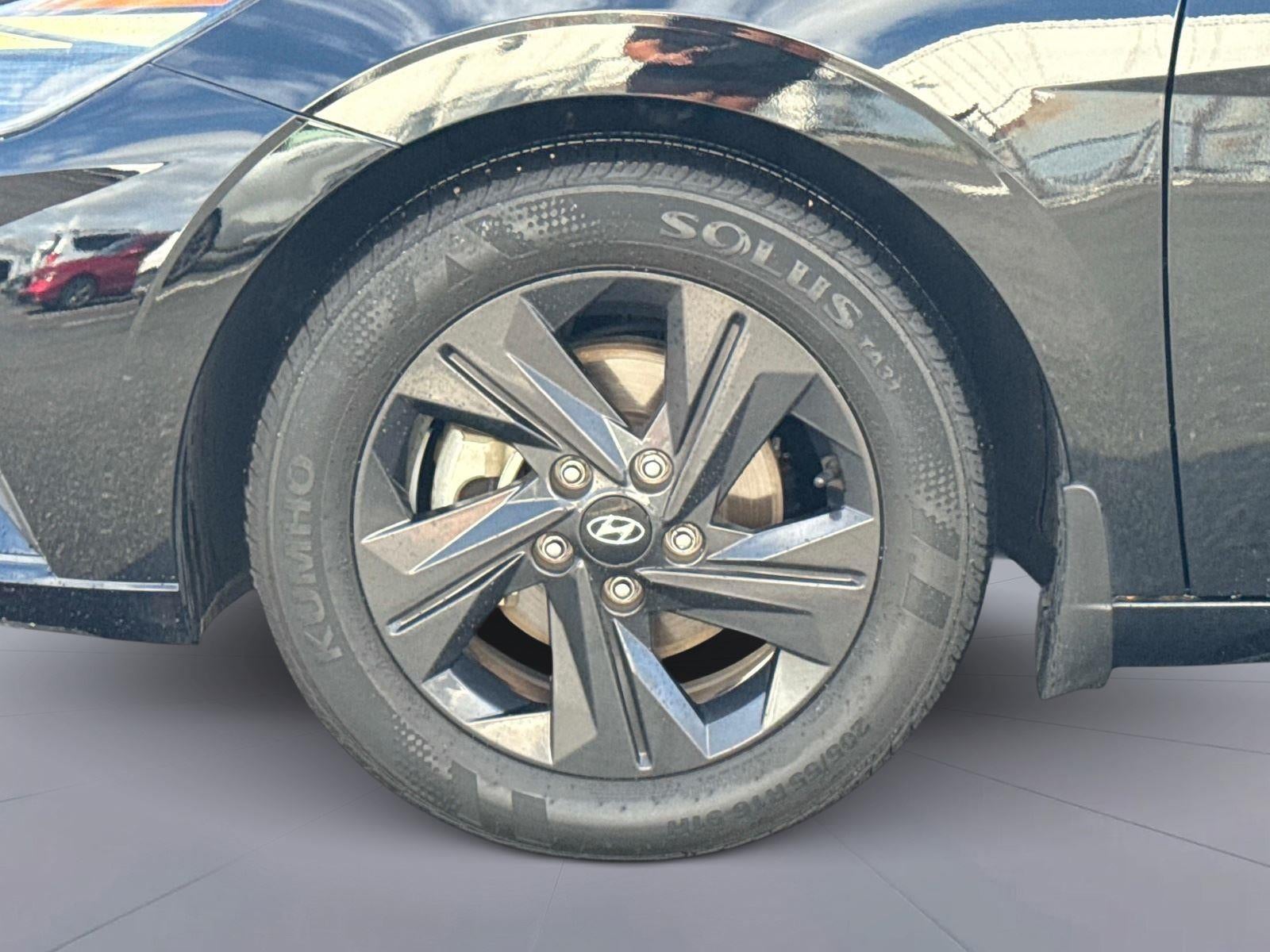 2022 Hyundai ELANTRA SEL