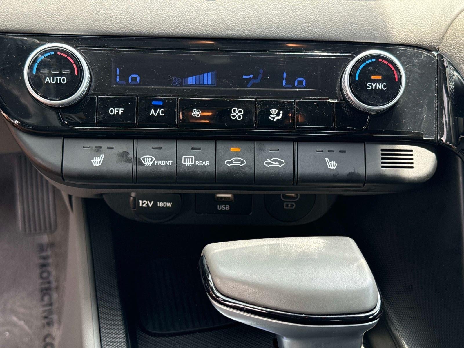 2024 Hyundai ELANTRA SEL SEL