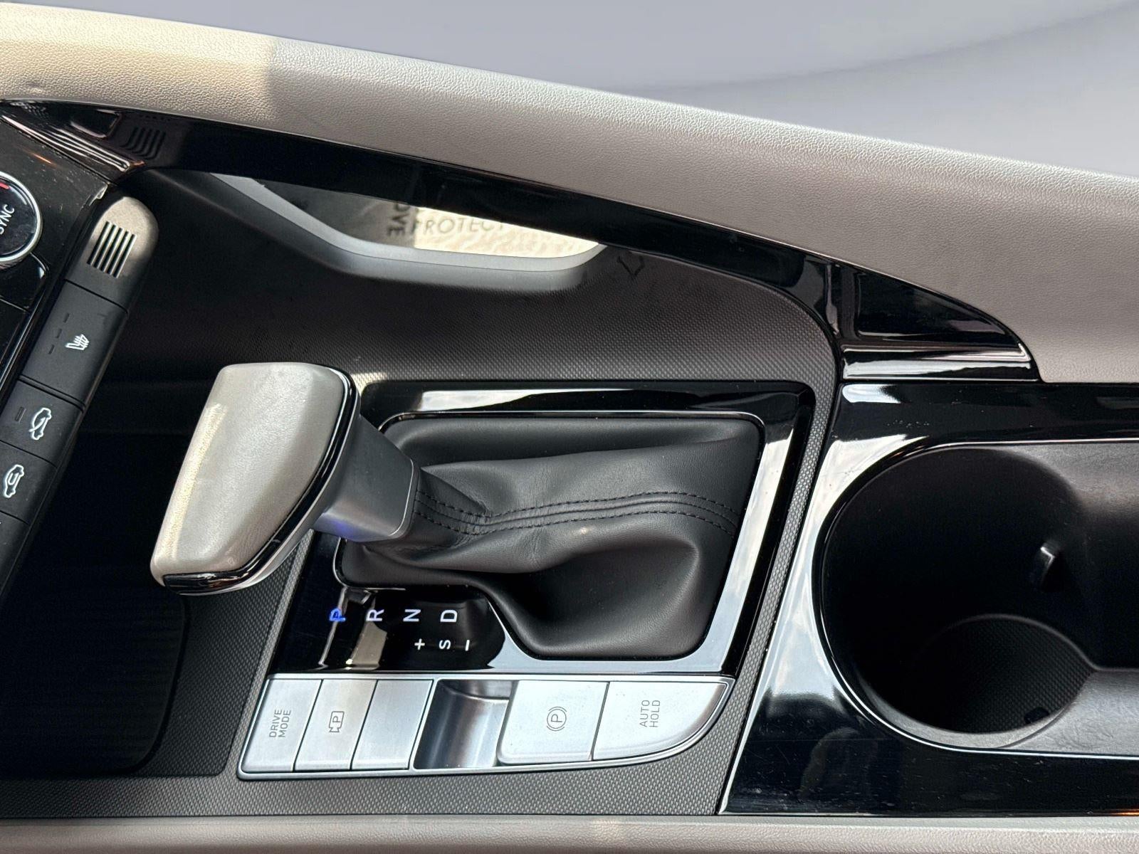 2024 Hyundai ELANTRA SEL SEL