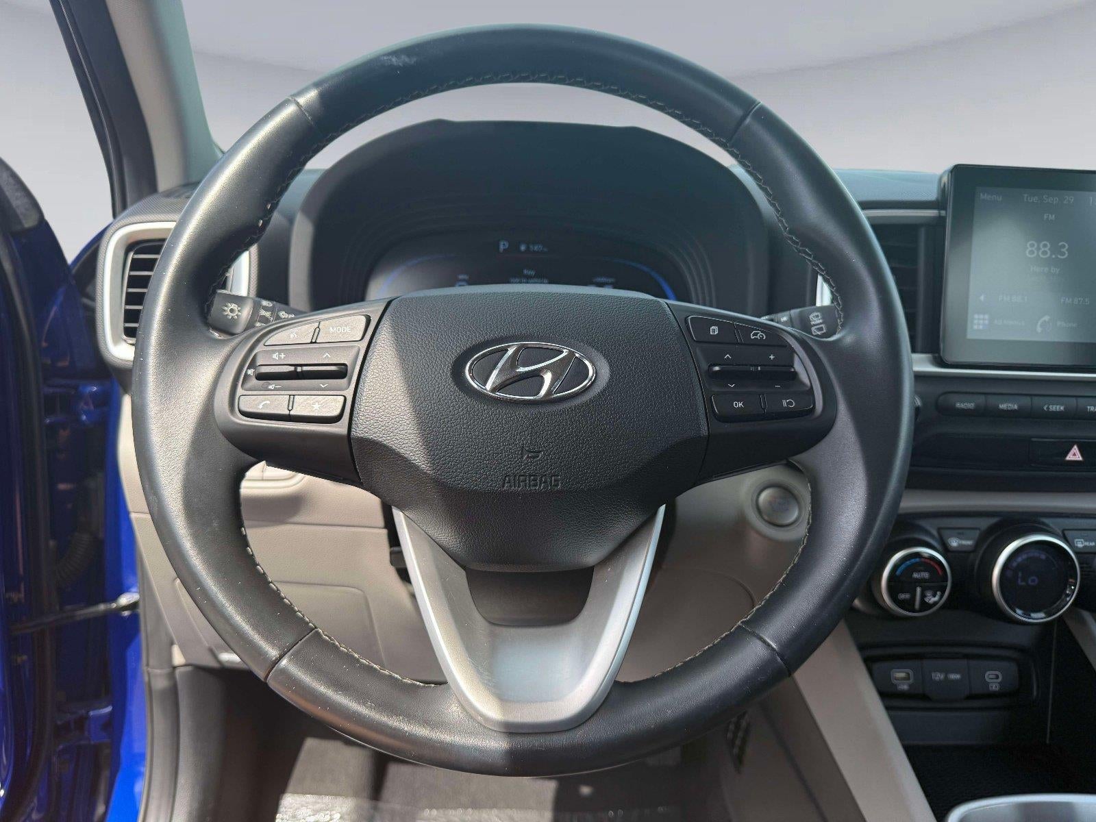 2025 Hyundai VENUE SEL