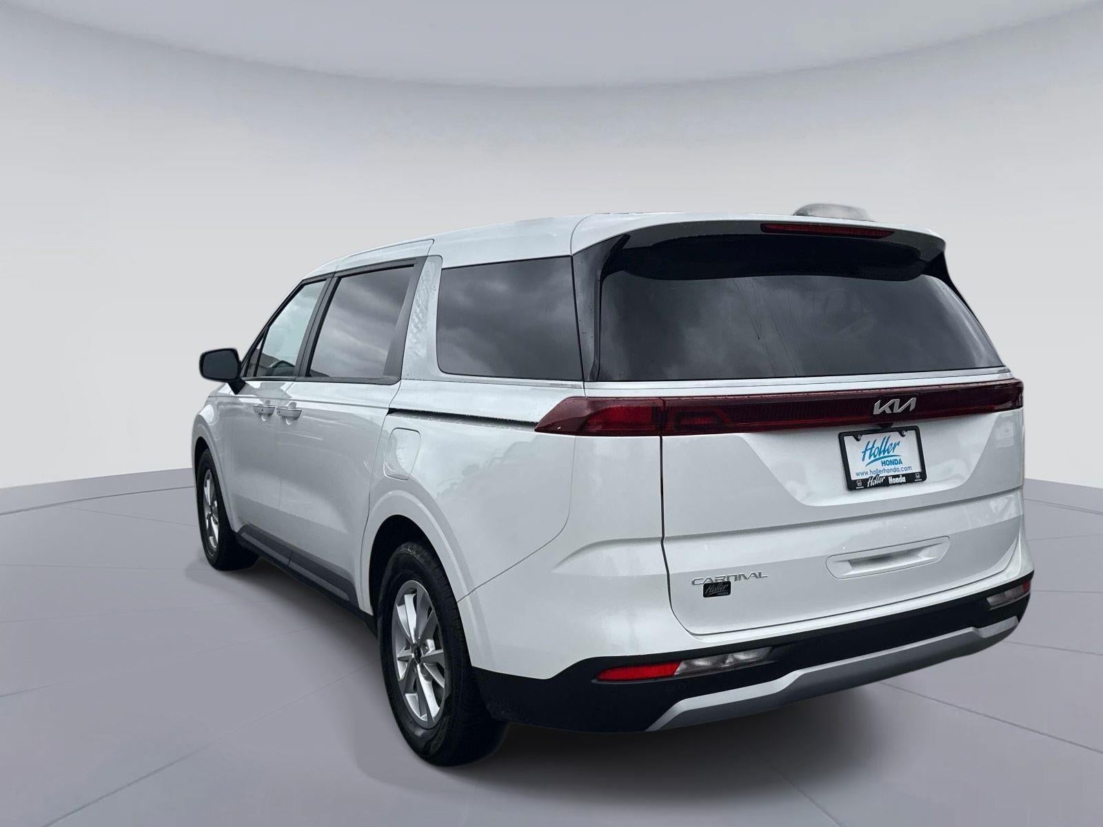 2024 Kia Carnival LX