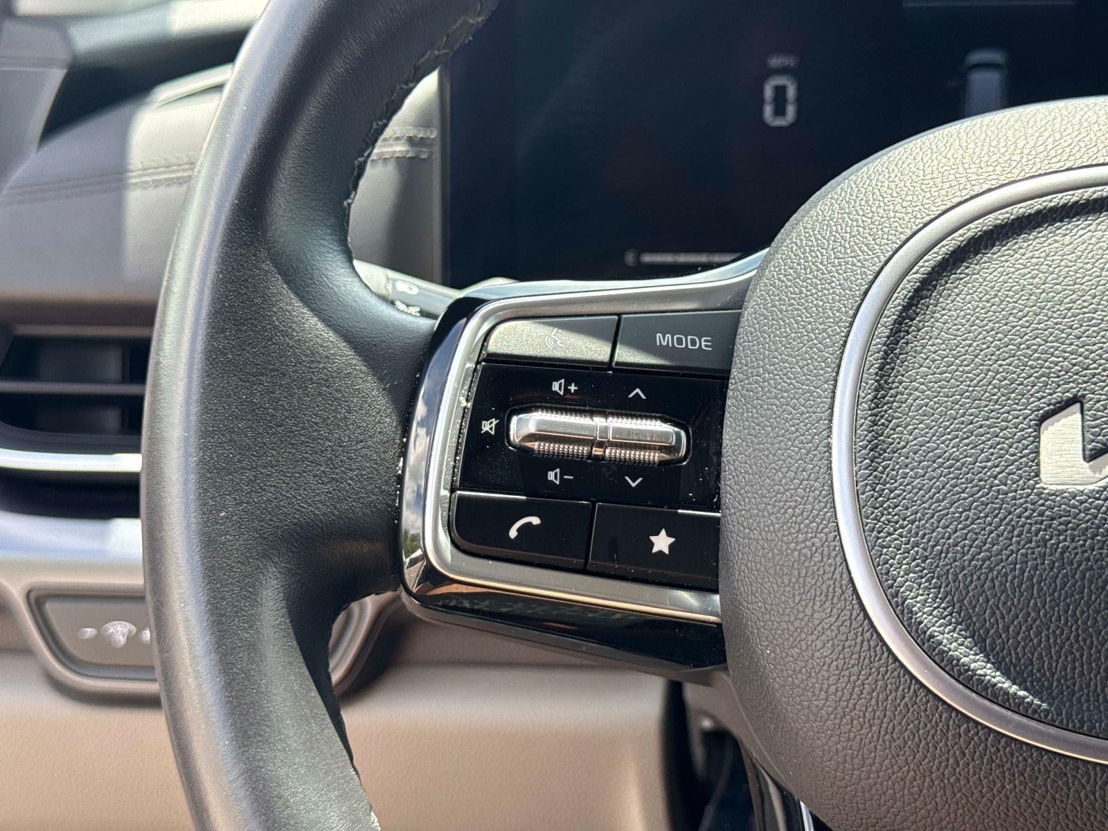 2025 Kia Carnival LXS