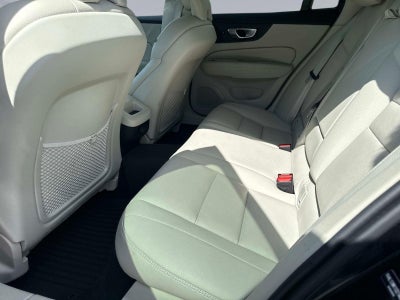 2025 Volvo V60 CROSS COUNT Plus