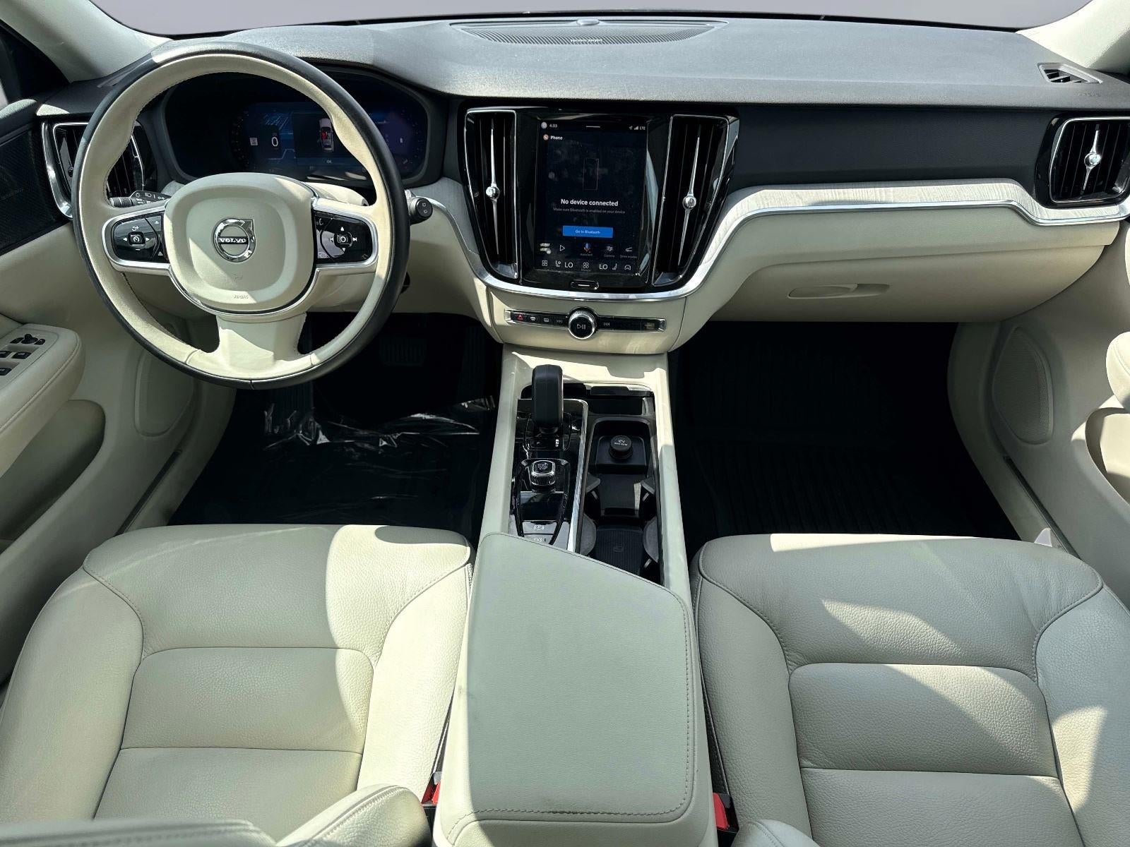 2025 Volvo V60 CROSS COUNT Plus