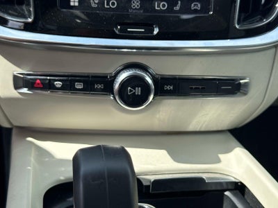 2025 Volvo V60 CROSS COUNT Plus