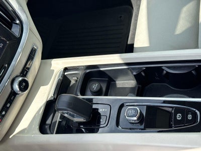 2025 Volvo V60 CROSS COUNT Plus