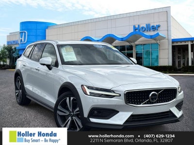 2025 Volvo V60 Cross Country Plus