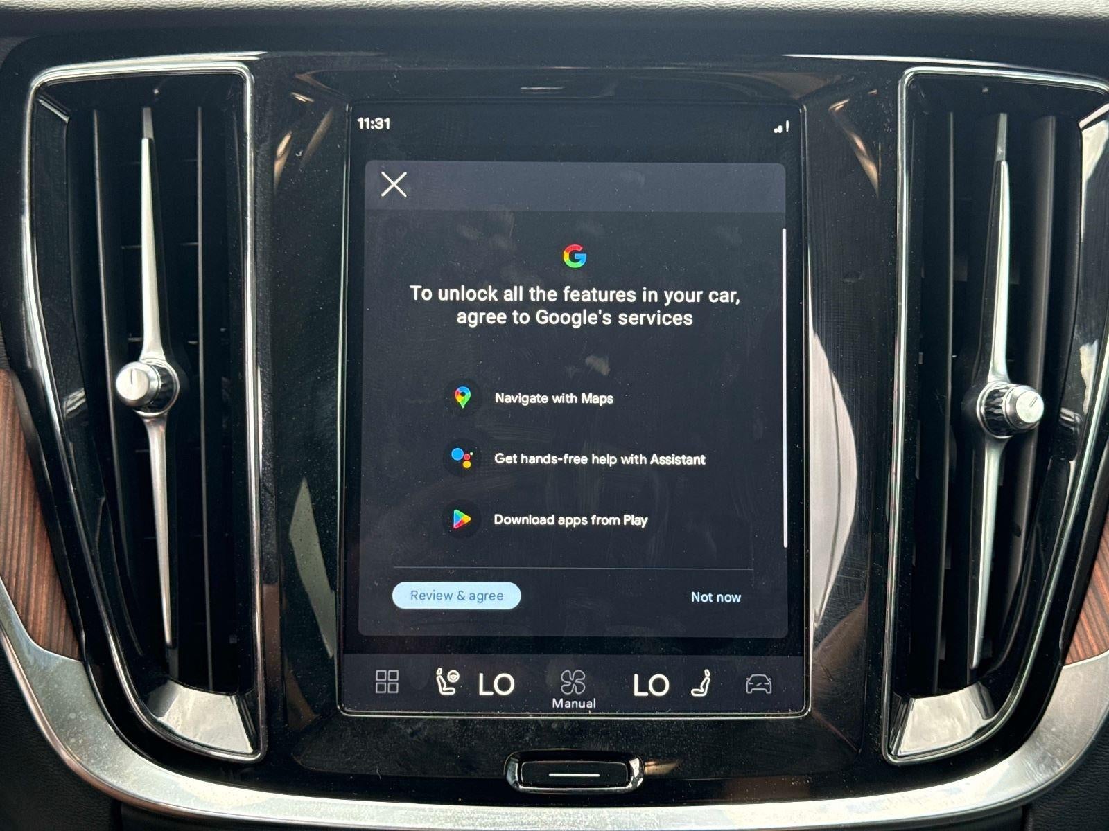 2025 Volvo V60 Cross Country Plus