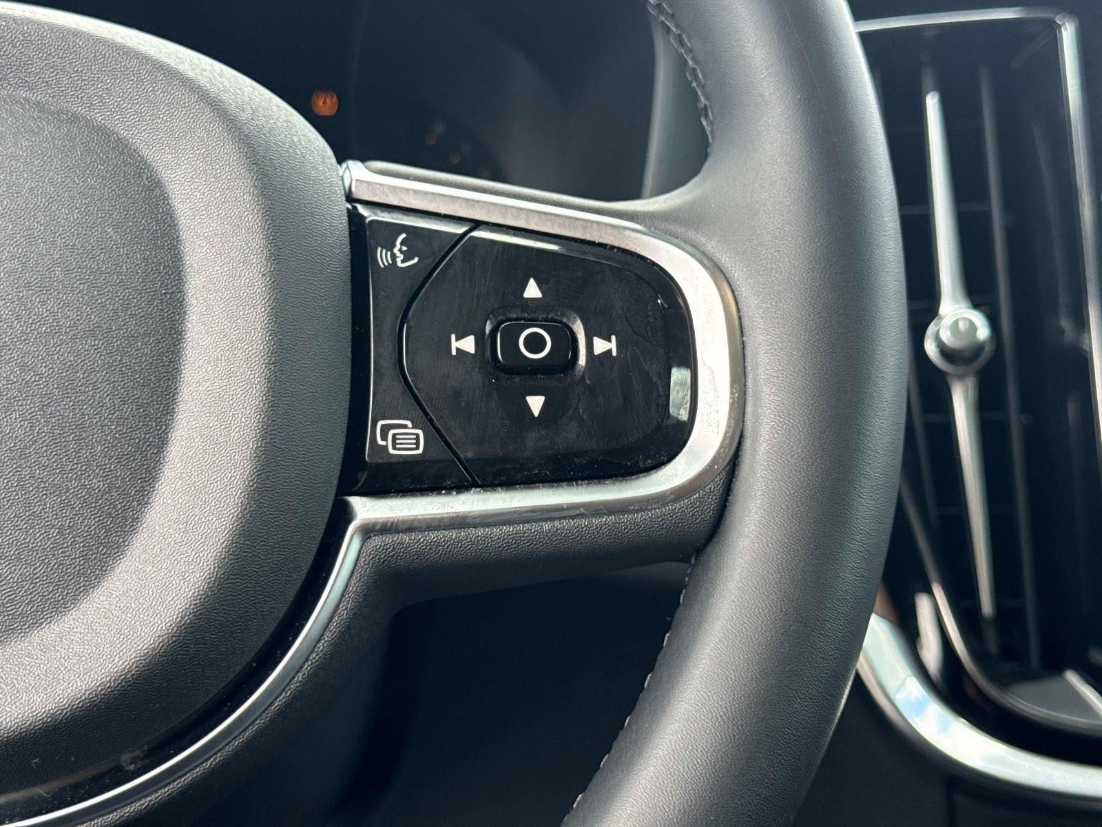 2025 Volvo V60 Cross Country Plus